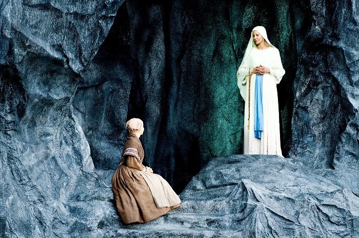 ⛪ Μονή της Λούρδης: Ο Απόλυτος Οδηγός για τον Έλληνα Ταξιδιώτη